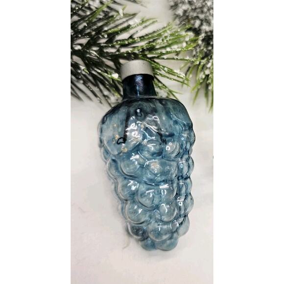 Vintage Unsilvered Blue Grapes Cluster Tree Glass Christmas Tree Ornament - Picture 2 of 6